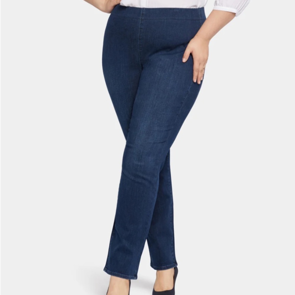 Nydj new pull on straight jeans dark wash size 28w plus